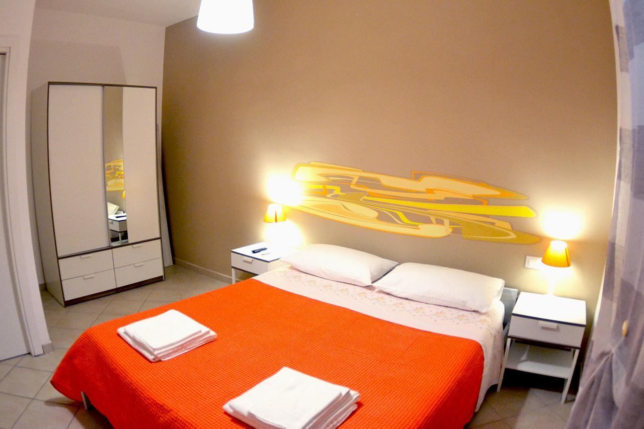 Bed & Breakfast Il Vicolo San Benedetto del Tronto Bagian luar foto